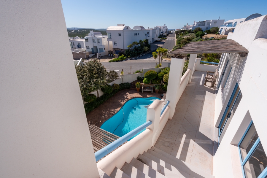 4 Bedroom Property for Sale in Paradise Beach Western Cape